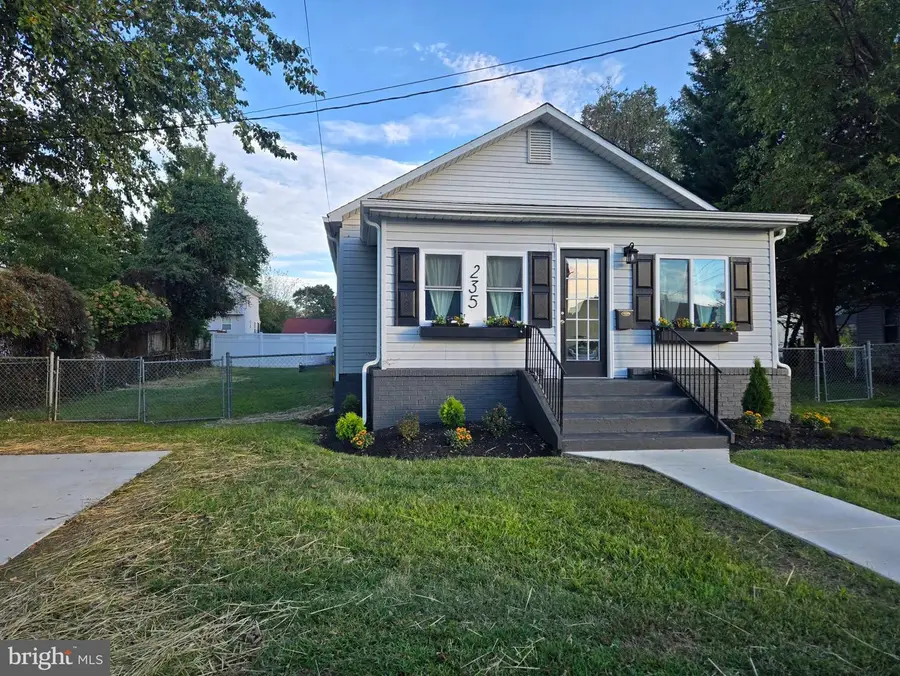 235 Carvel Rd, Pasadena, MD 21122 - #2