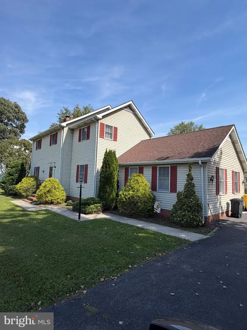 6161 Owings Beach Rd, Deale, MD 20751 - #1