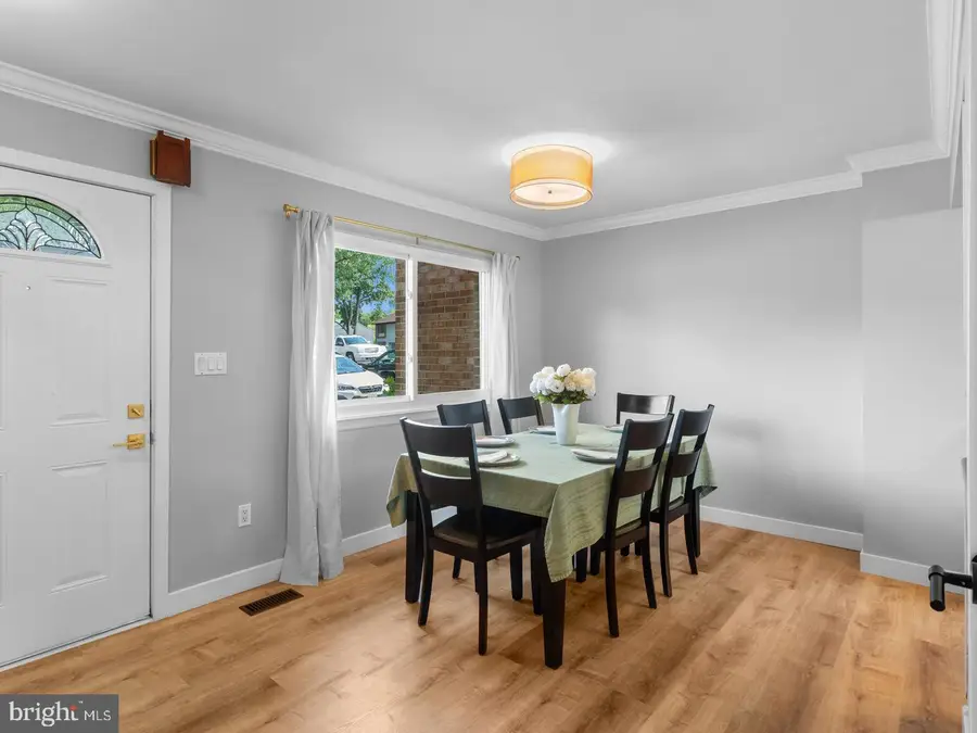 1605 New Windsor Ct, Crofton, MD 21114 - #3