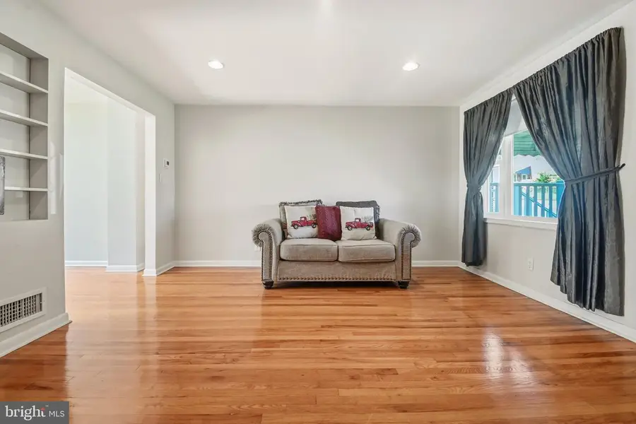 747 Old Riverside Rd, Baltimore, MD 21225 - #3
