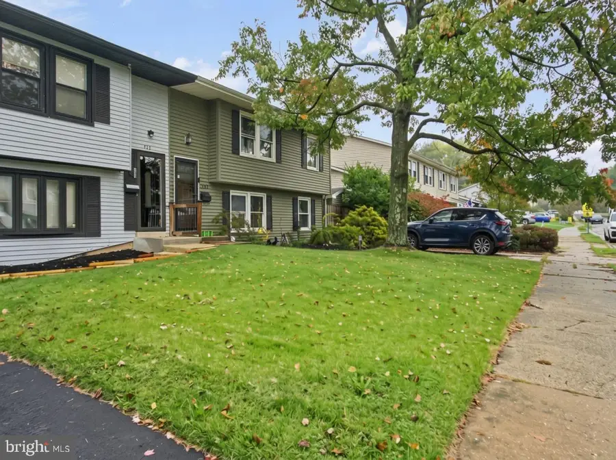 733 Chapelgate Dr, Odenton, MD 21113 - #2