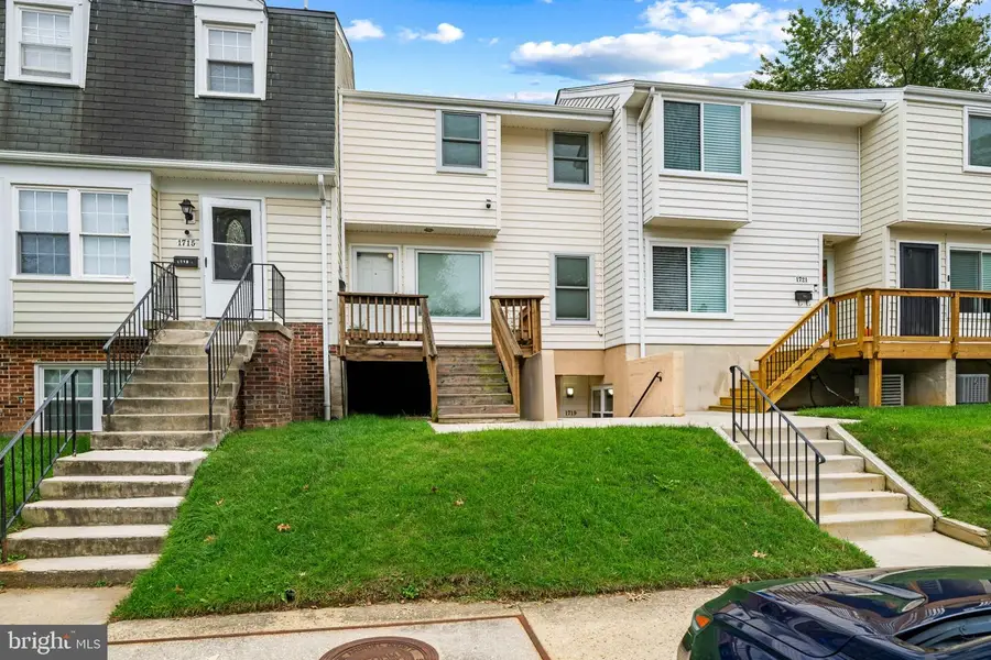 1719 W Bancroft Ln, Crofton, MD 21114 - #3