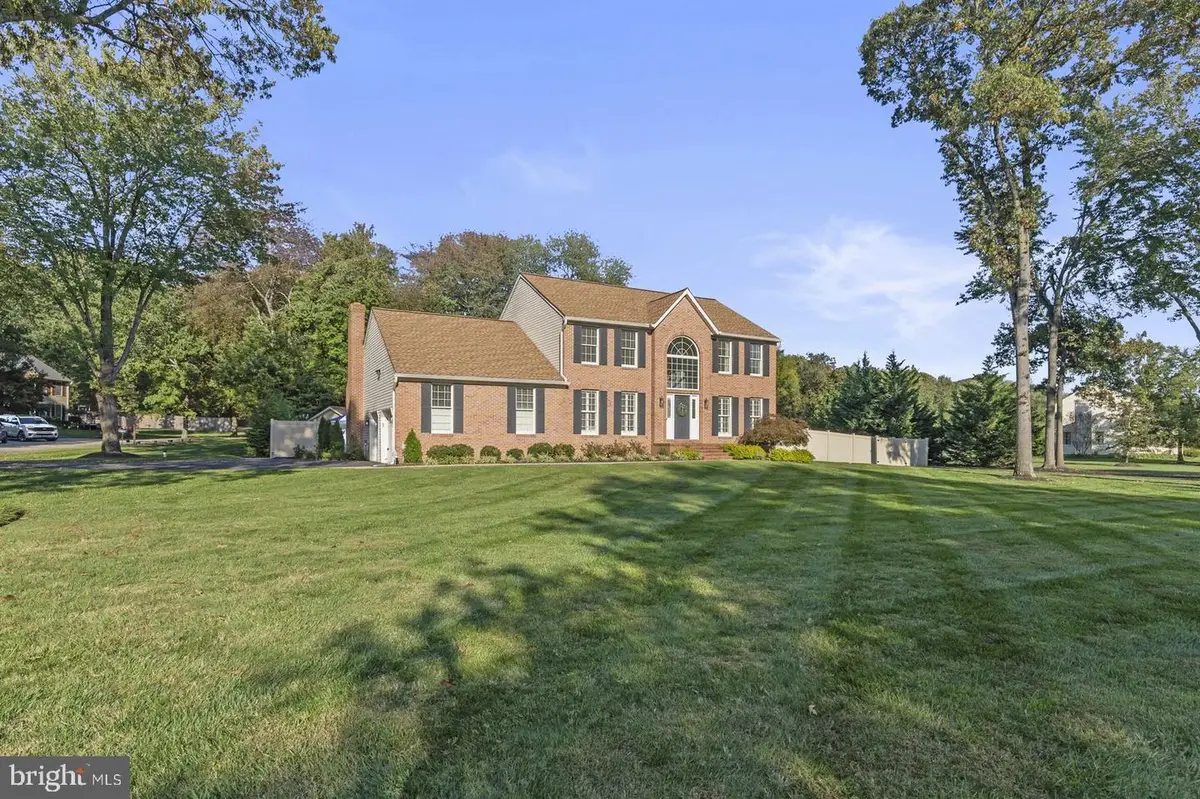 8109 Whites Cove Rd, Pasadena, MD 21122 - #1