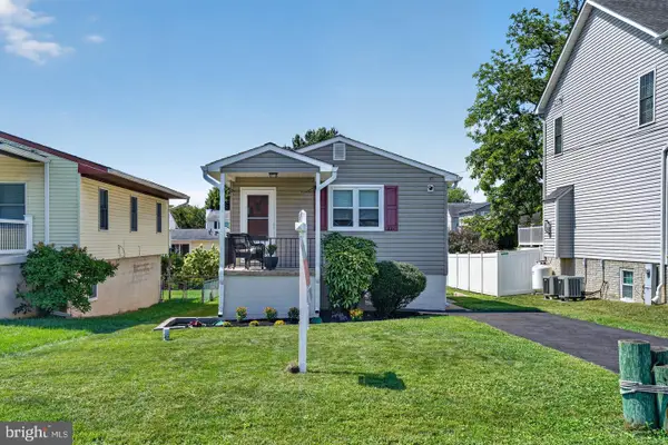 821 Shore Dr, EDGEWATER, MD 21037