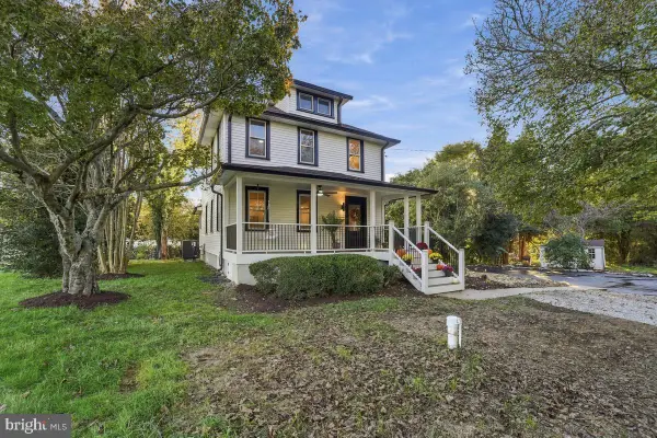 31 Deale Rd, TRACYS LANDING, MD 20779