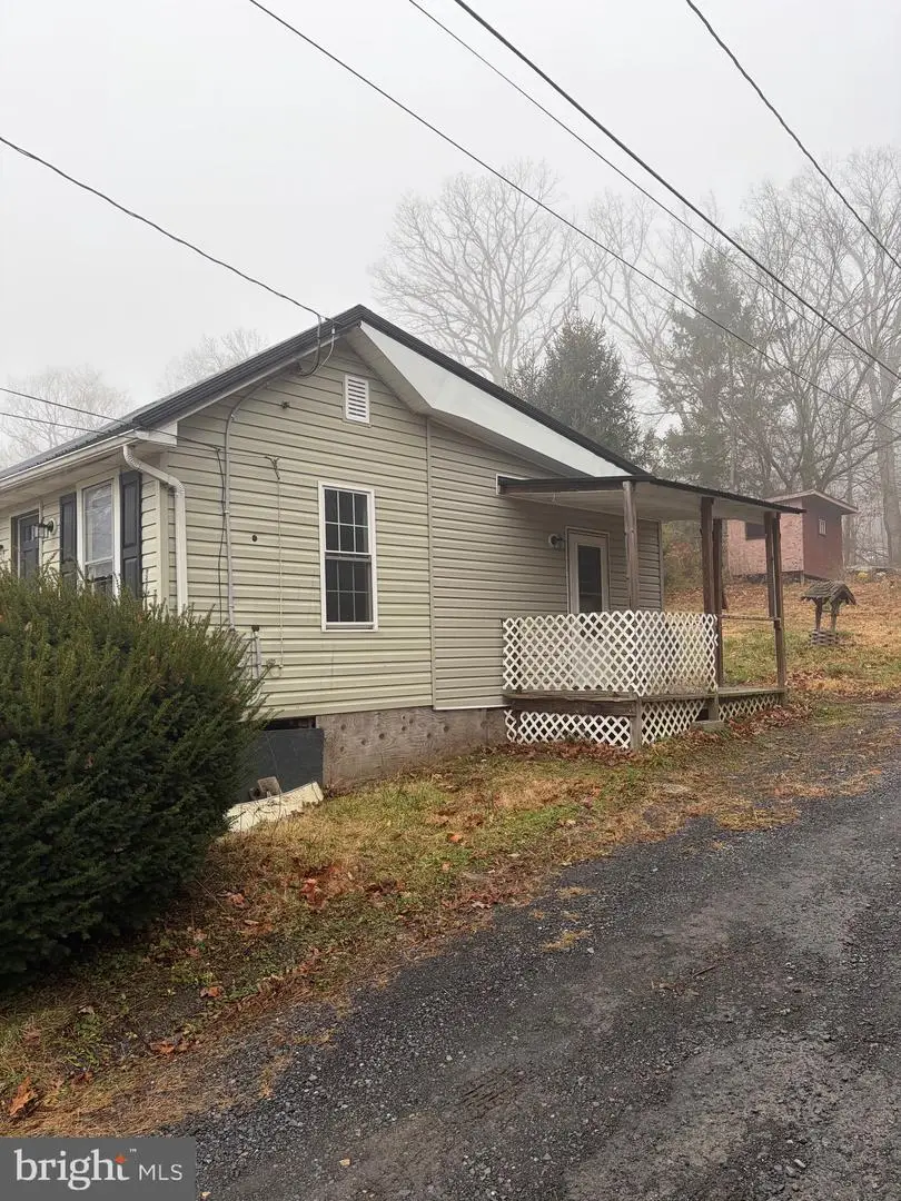 12413 Shadoe Hollow Rd Ne, Cumberland, MD 21502 - Image #3