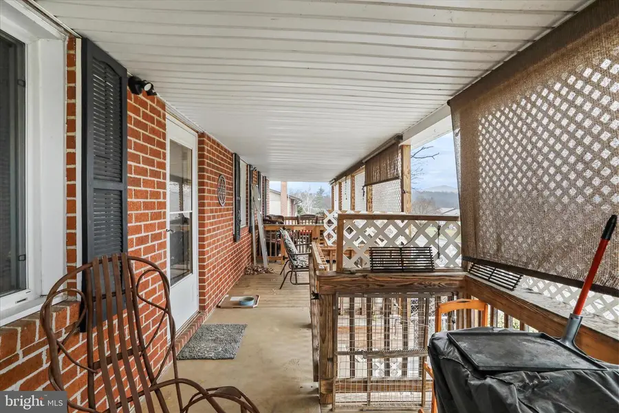 14129 Louise Dr Sw, Cresaptown, MD 21502 - Image #2