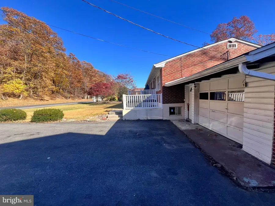 1074 Braddock Rd, Cumberland, MD 21502 - Image #2