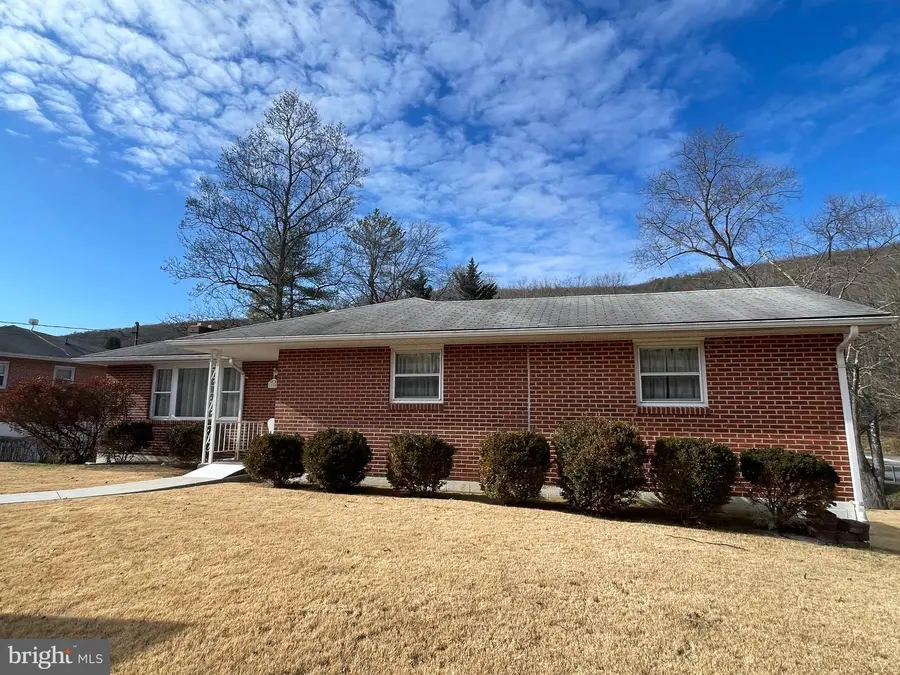 1806 Holland St, Cumberland, MD 21502 - Image #2