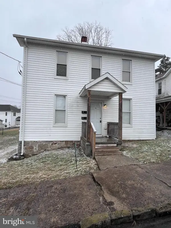 24 Hill St, FROSTBURG, MD 21532