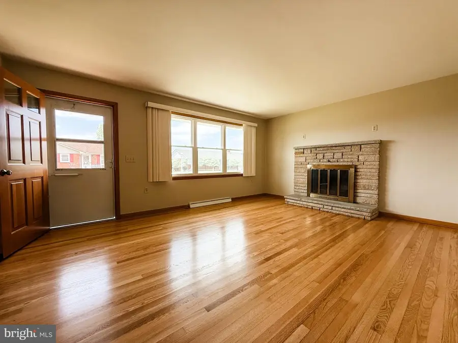 1430 Willow Ct, Cumberland, MD 21502 - #2