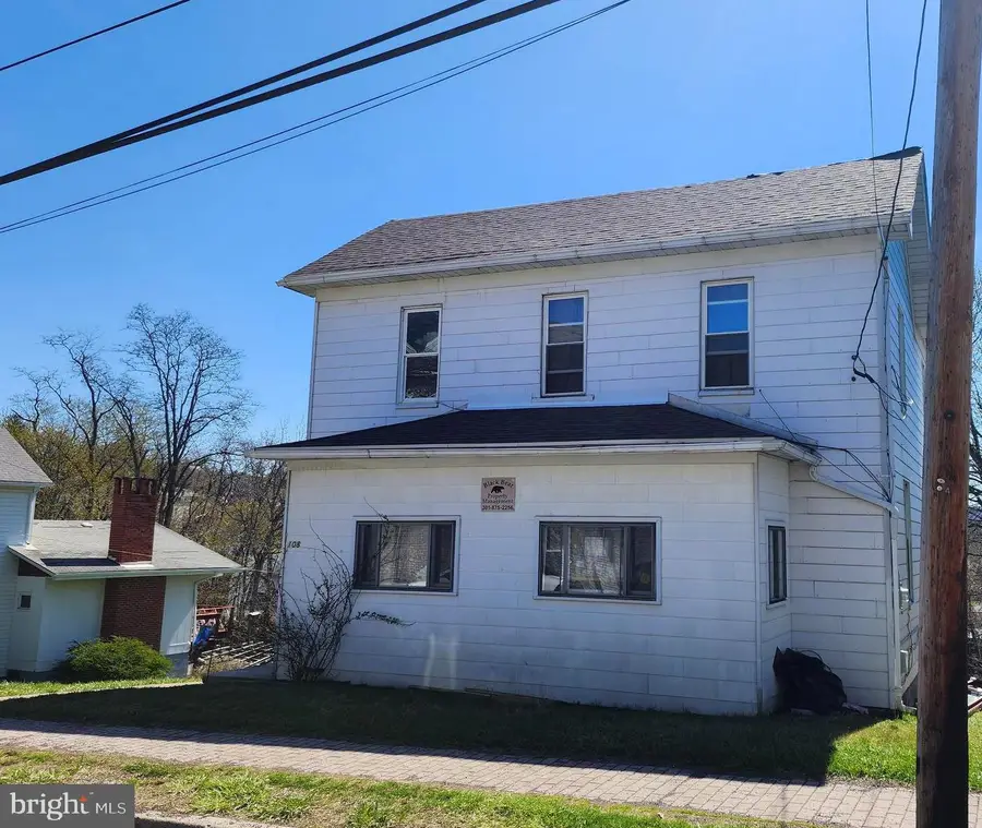 108 Center St, Frostburg, MD 21532 - #2