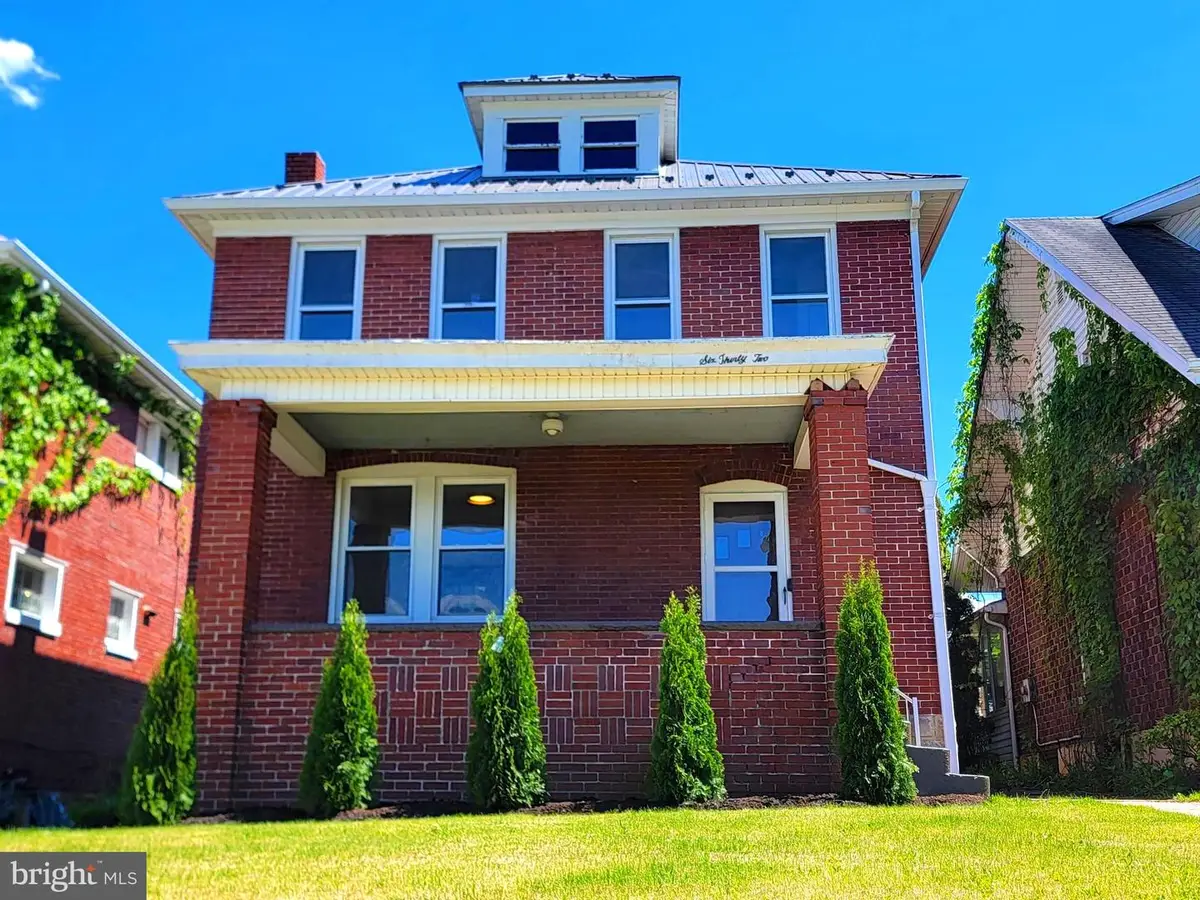 632 Hill Top Dr, Cumberland, MD 21502 - #1