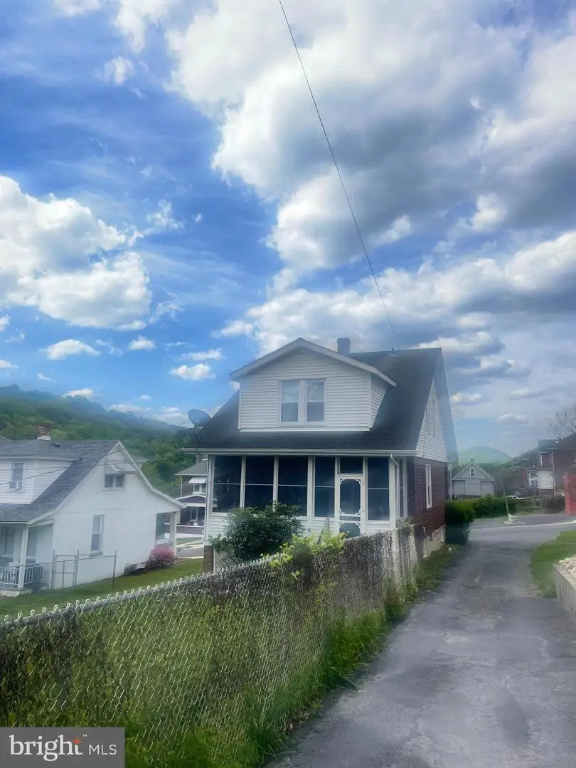 531 Lowell Ave, Cumberland, MD 21502 - #2