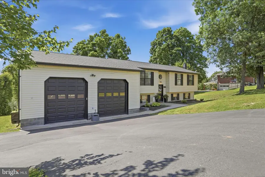 10110 Hillcrest Dr, Cumberland, MD 21502 - #3