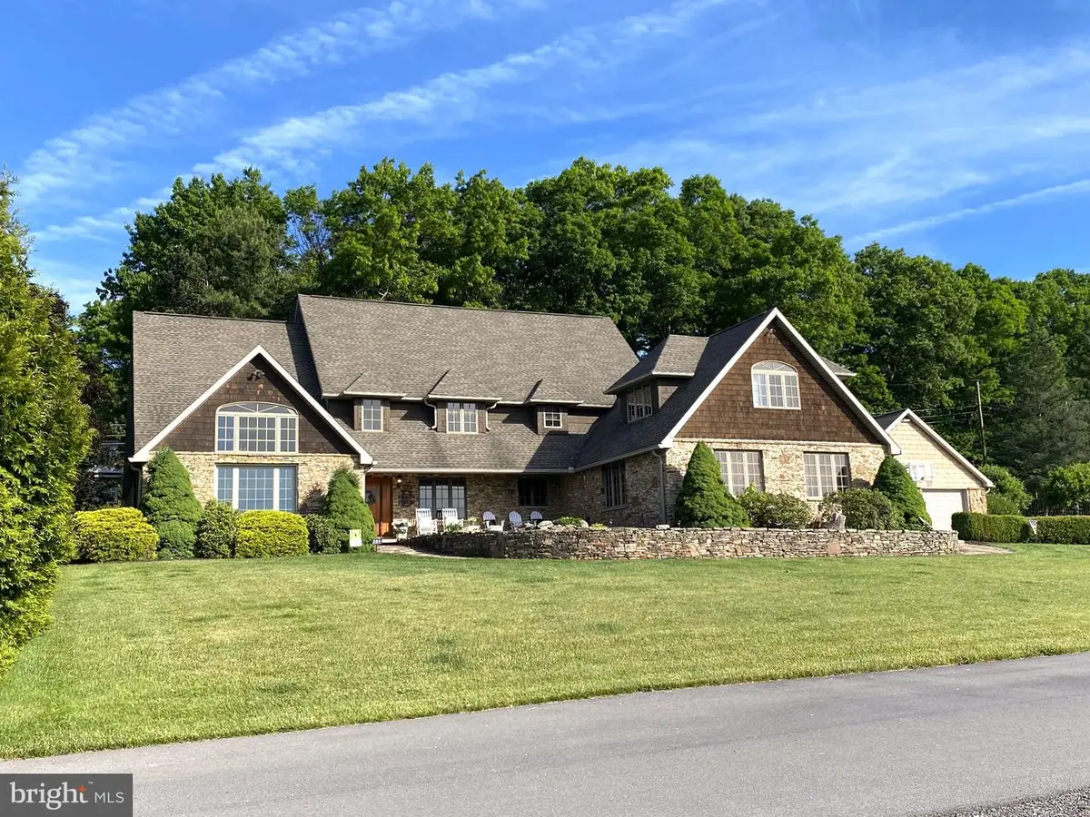 206 Pinecrest Dr, Frostburg, MD 21532 - #1