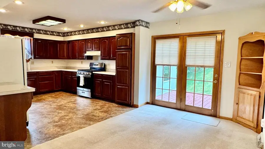 608 Wellington Ln, Cumberland, MD 21502 - #2
