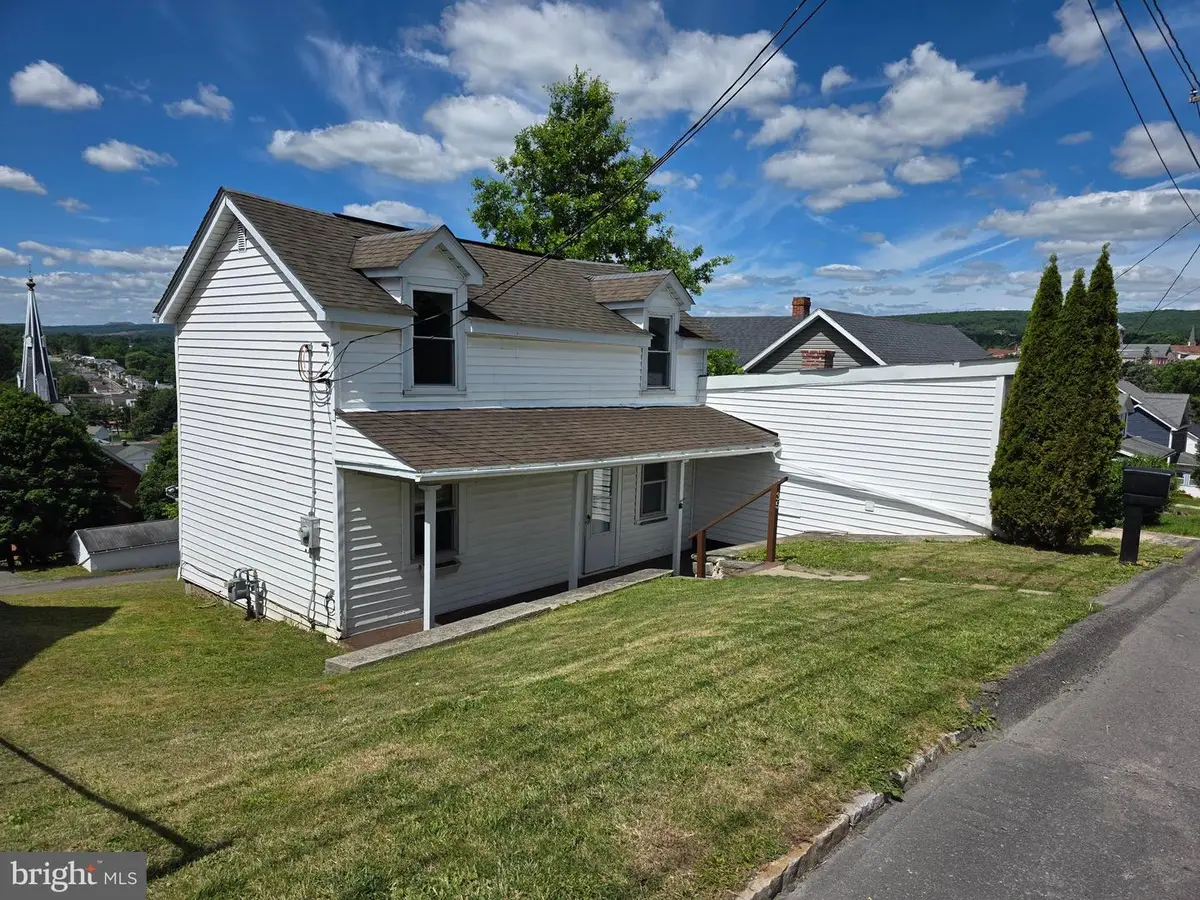 35 Mount Pleasant St, Frostburg, MD 21532 - #1
