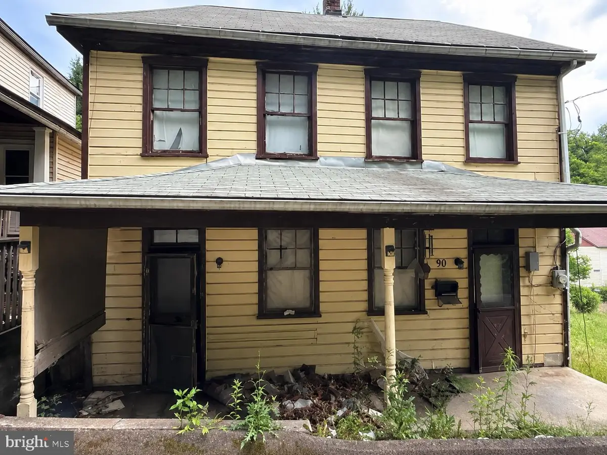 90 Douglas Ave, Lonaconing, MD 21539 - #1