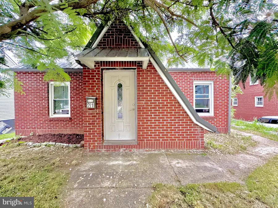 21 Centennial St, Frostburg, MD 21532 - #2