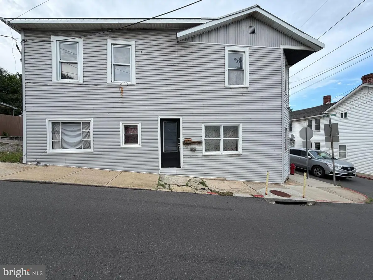 301 Rock St, Westernport, MD 21562 - #1