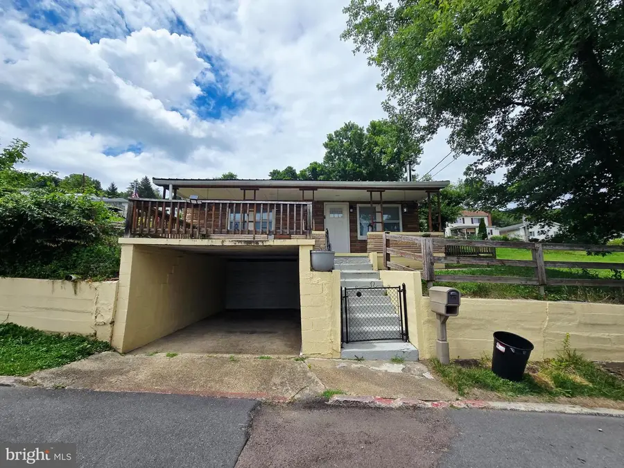 207 Spruce St, Westernport, MD 21562 - #3