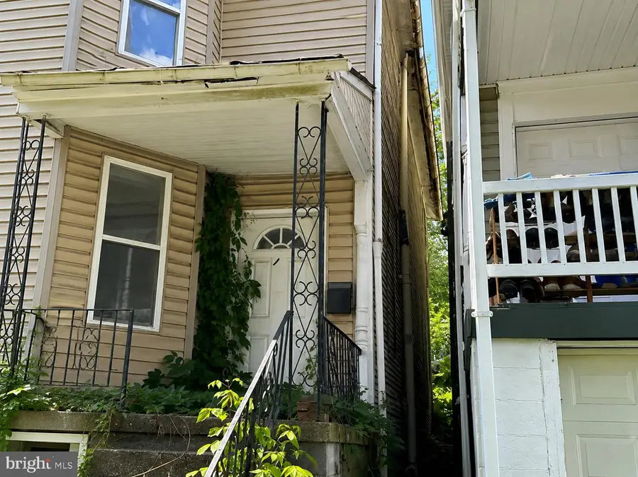 122 Johnson St, Westernport, MD 21562 - #2