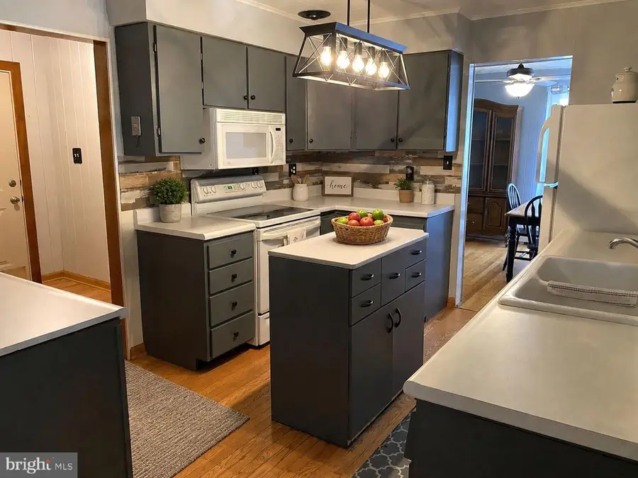 1906 Frederick St N, Cumberland, MD 21502 - #3