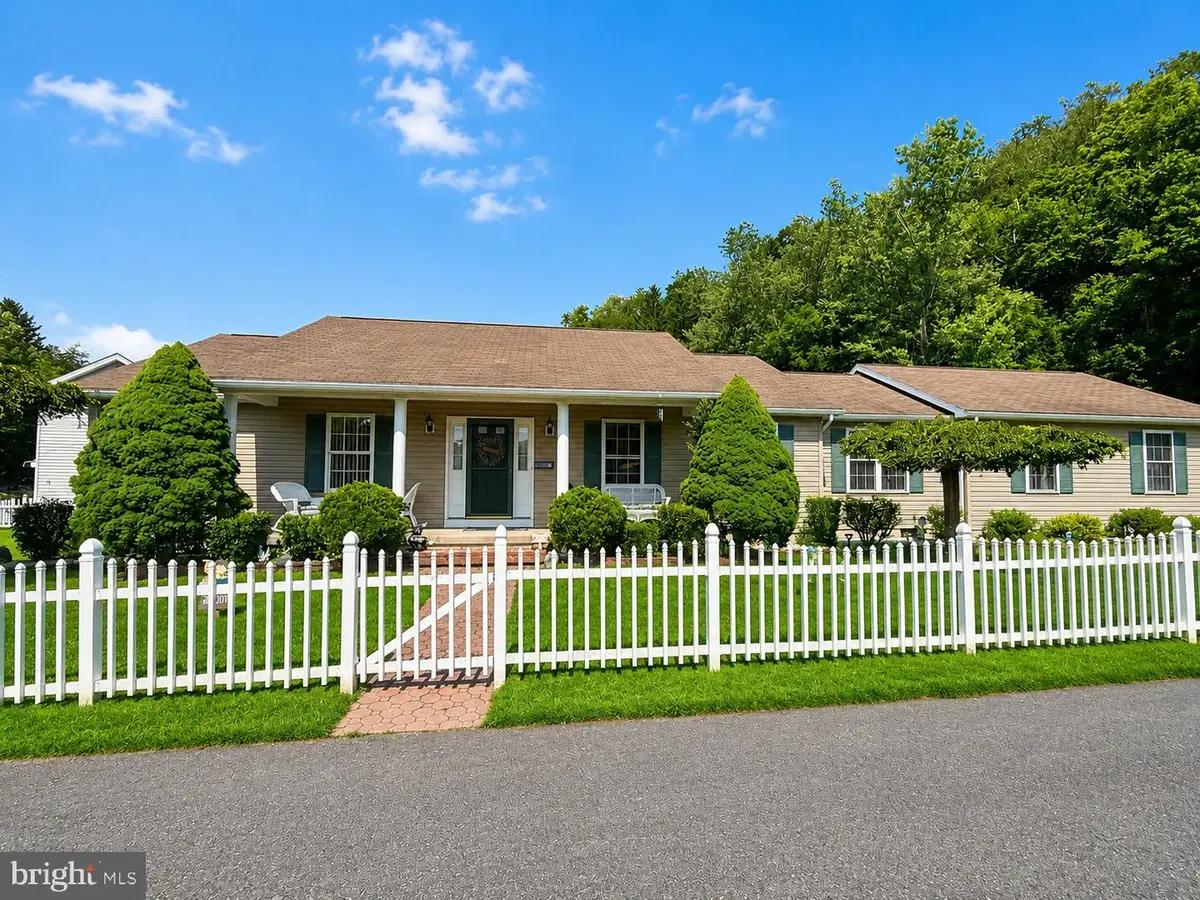 11 E Railroad St, Lonaconing, MD 21539 - #1