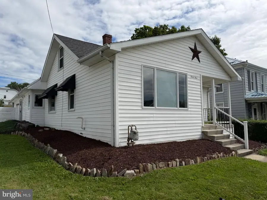 33 Linden St, Frostburg, MD 21532 - #2