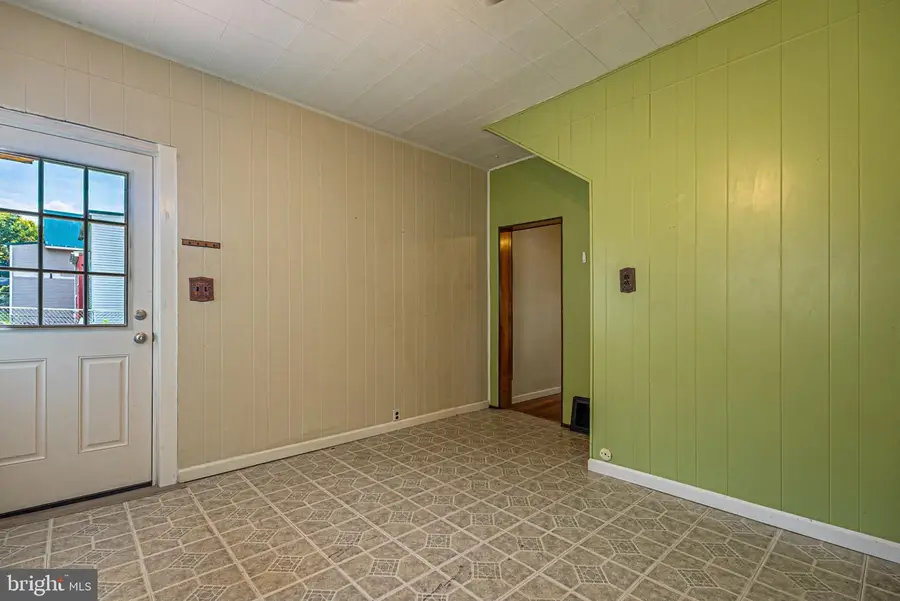 429 Columbia St, Cumberland, MD 21502 - #2