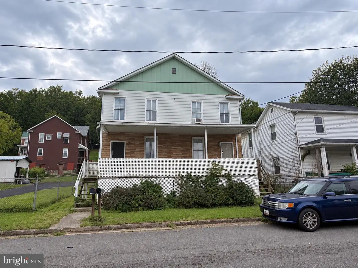 928 Glenwood St, Cumberland, MD 21502 - #1