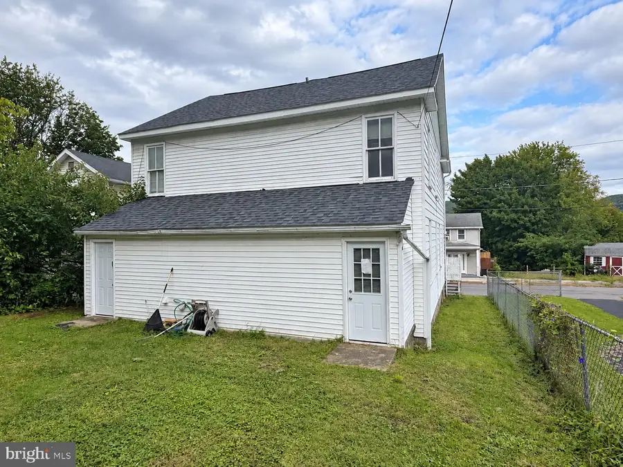 928 Glenwood St, Cumberland, MD 21502 - #3