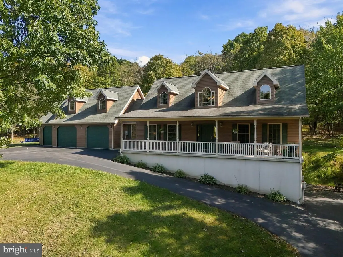 16300 Sprucewood Dr, Frostburg, MD 21532 - #1