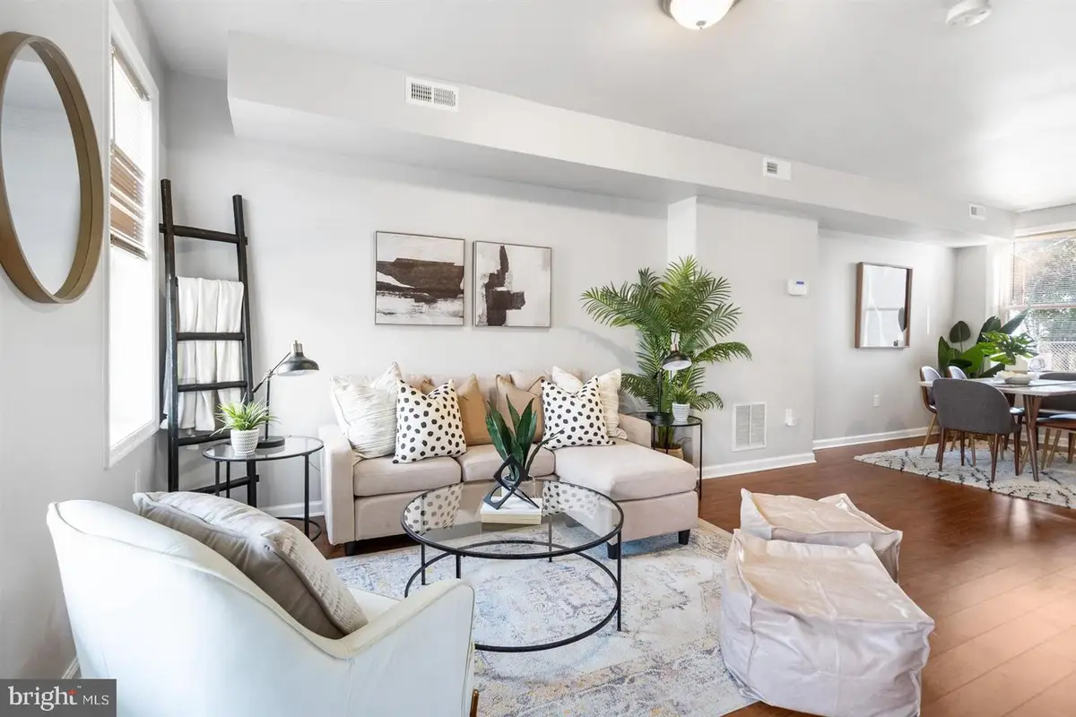 3423 Ravenwood Ave, Baltimore, MD 21213 - Image #1