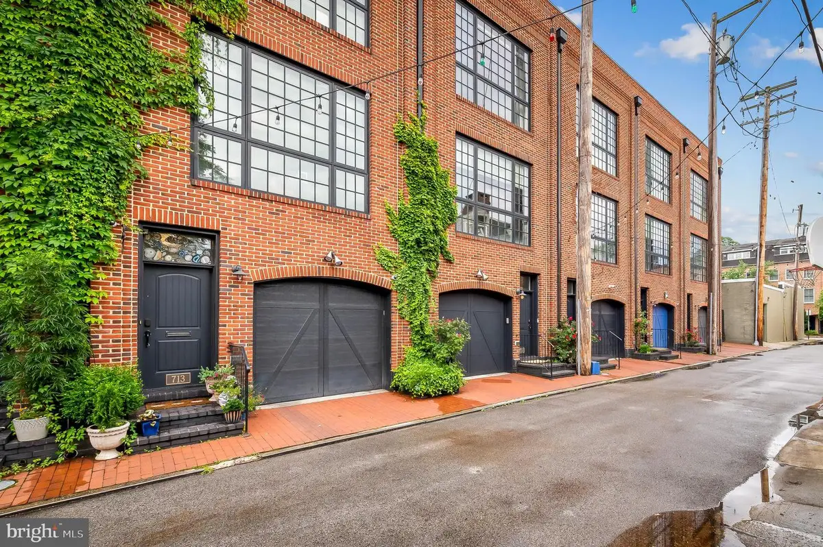 715 S Regester St, Baltimore, MD 21231 - Image #1