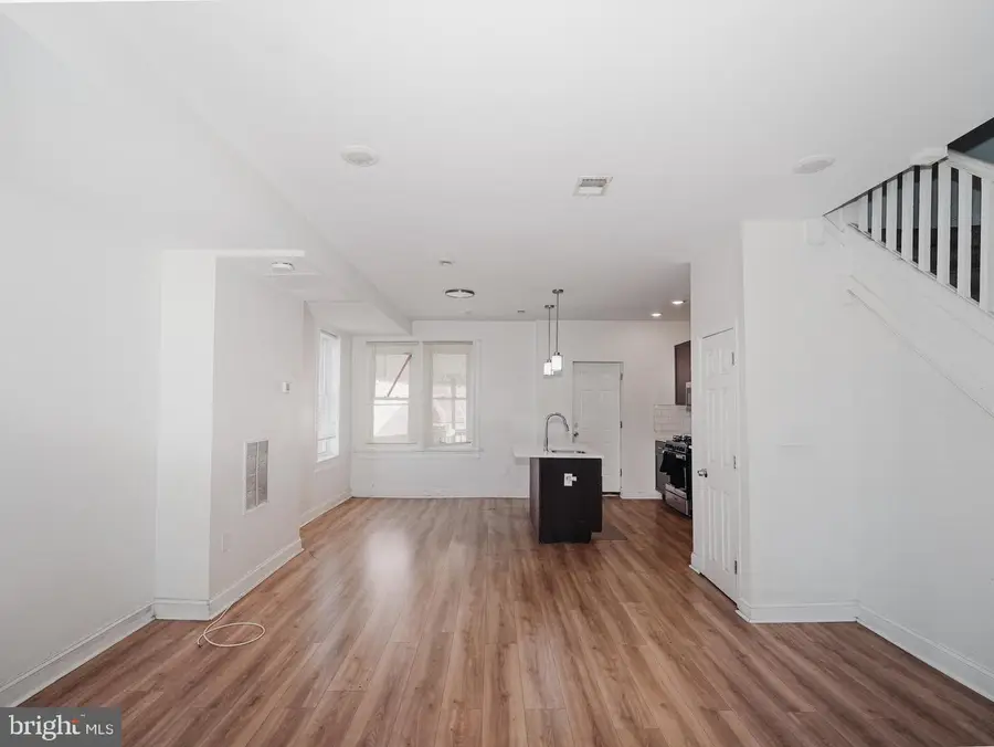 3657 Gelston Dr, Baltimore, MD 21229 - Image #2