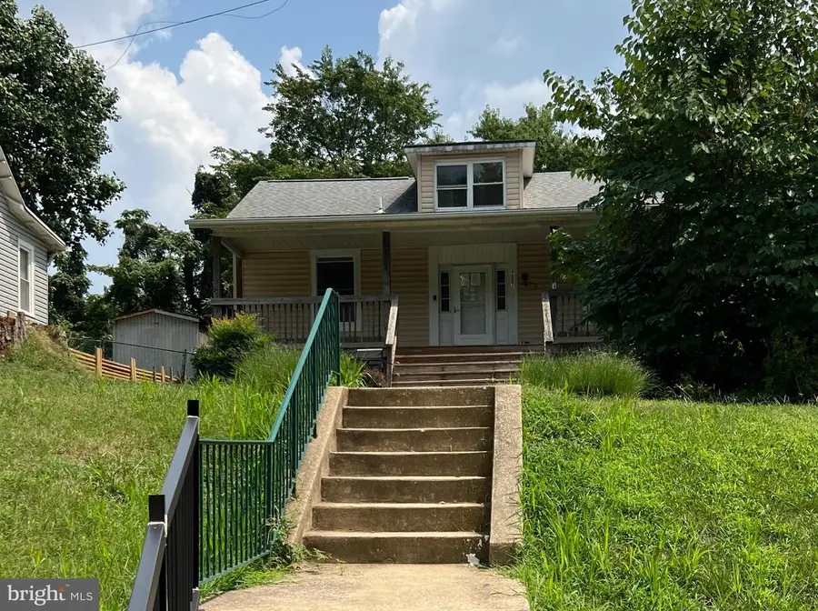 207 S Rock Glen Rd, Baltimore, MD 21229 - Image #2