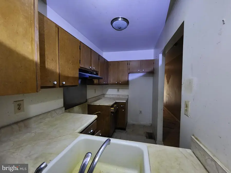 913 N Calhoun St, Baltimore, MD 21217 - Image #3