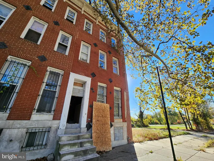 933 N Mount St, Baltimore, MD 21217 - Image #2