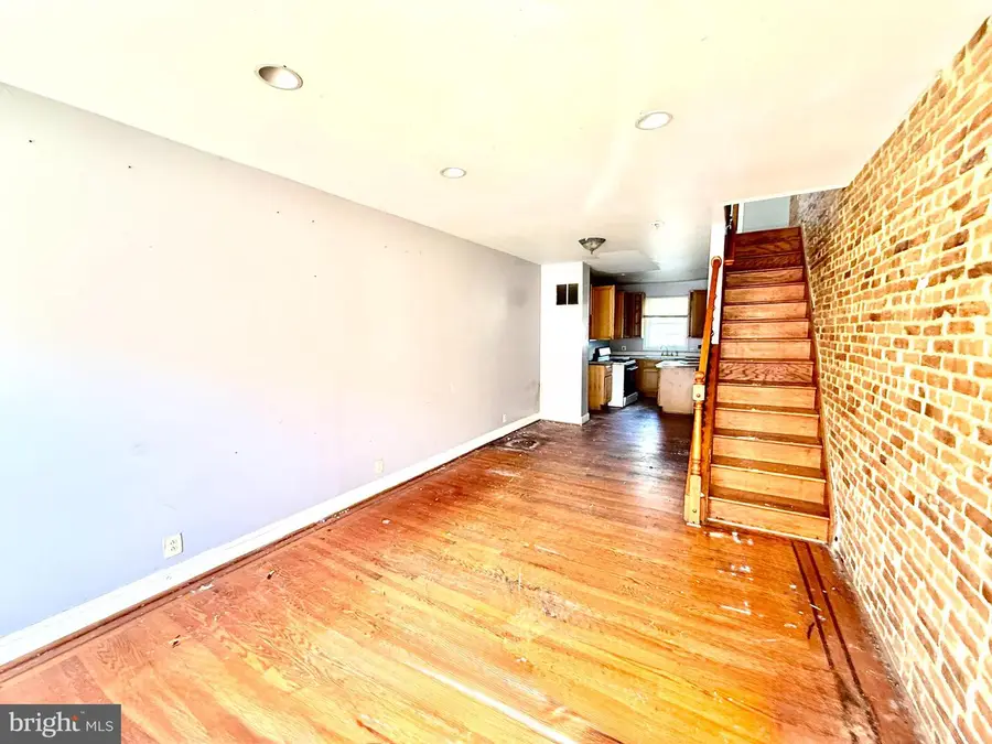321 S Newkirk St, Baltimore, MD 21224 - Image #2