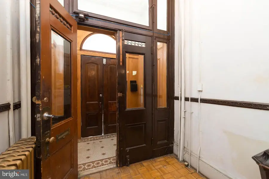 18 W Franklin St, Baltimore, MD 21201 - Image #3