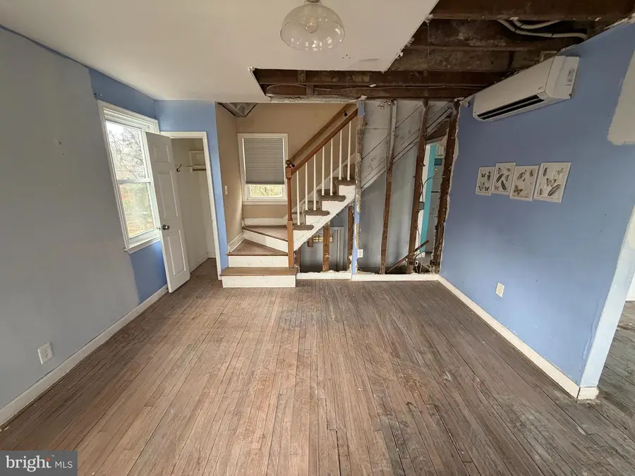 704 Dorchester Rd, Baltimore, MD 21229 - Image #2