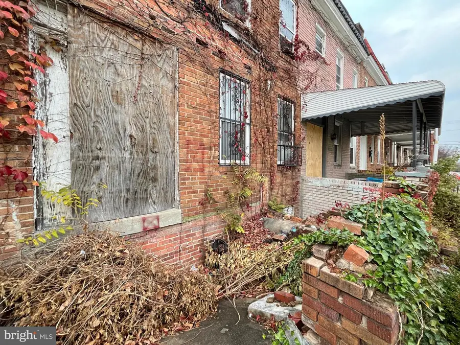 2412 W Franklin St, Baltimore, MD 21223 - Image #2