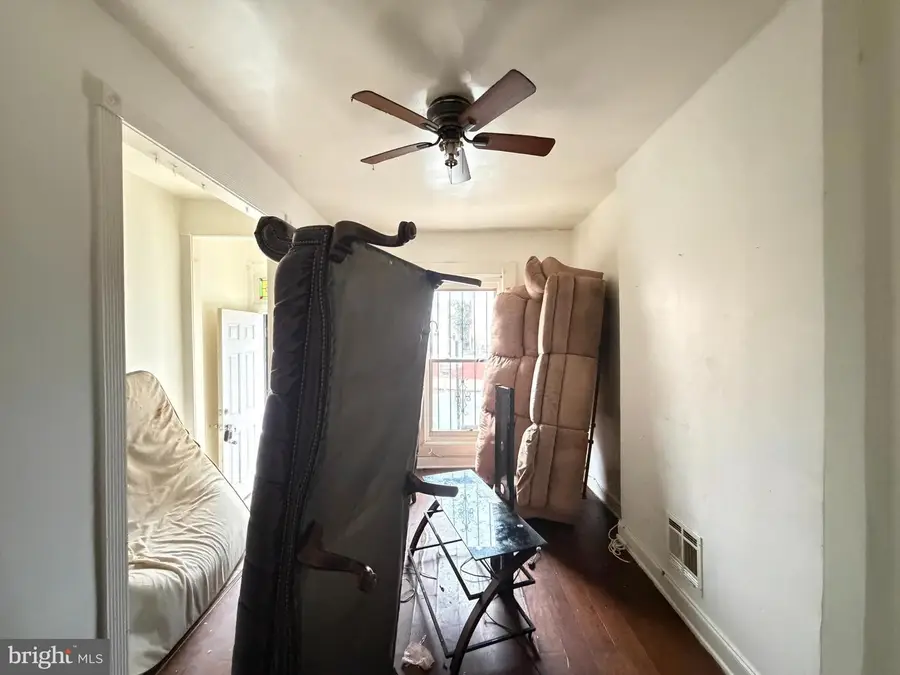 2535 Hollins St, Baltimore, MD 21223 - Image #2