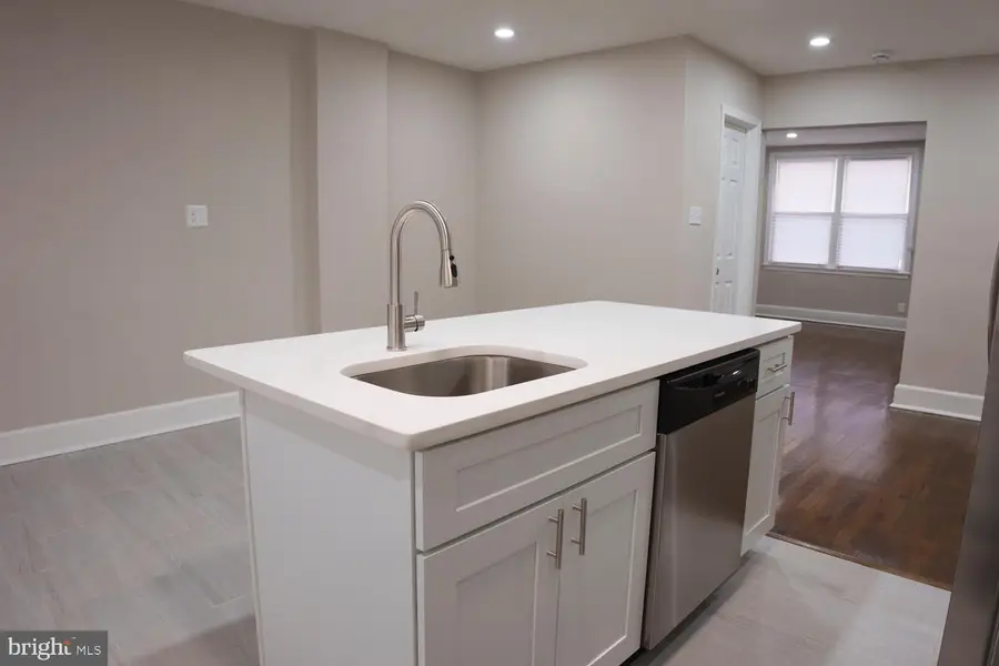 107 Larue Sq S, Baltimore, MD 21225 - Image #2