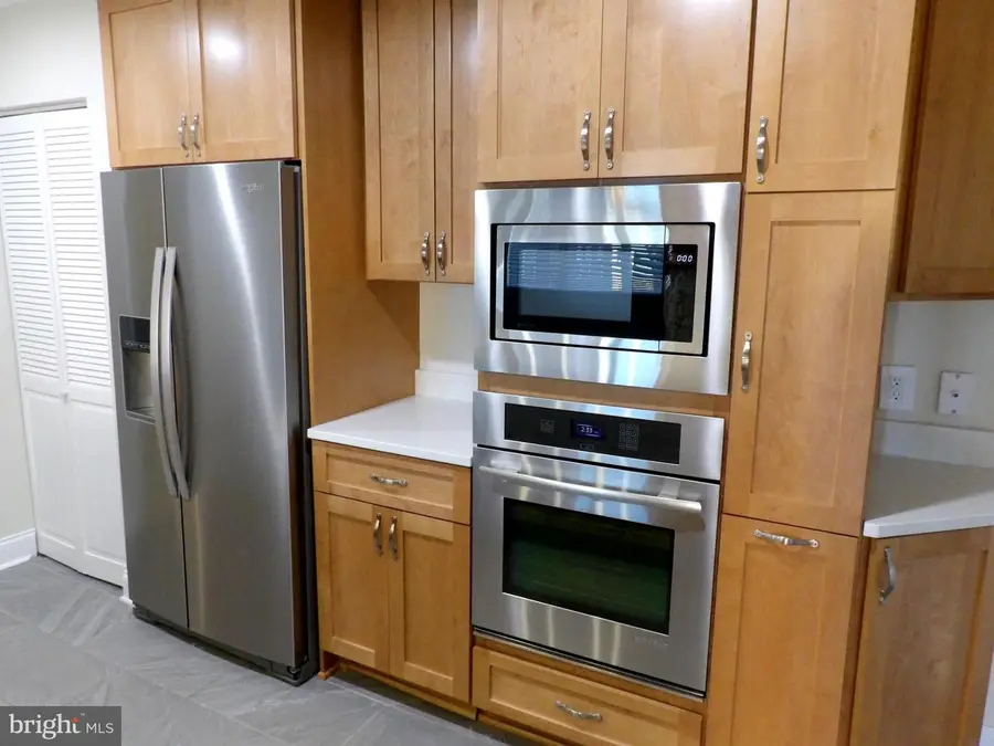 3801 Canterbury Rd #404, Baltimore, MD 21218 - Image #3