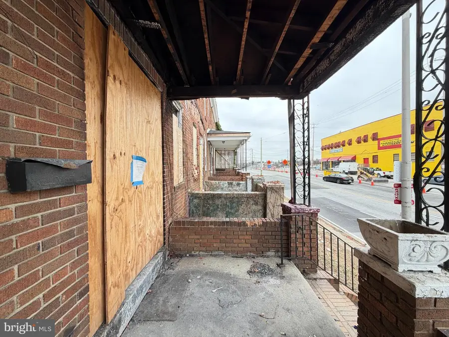 2432 W Franklin St, Baltimore, MD 21223 - Image #3