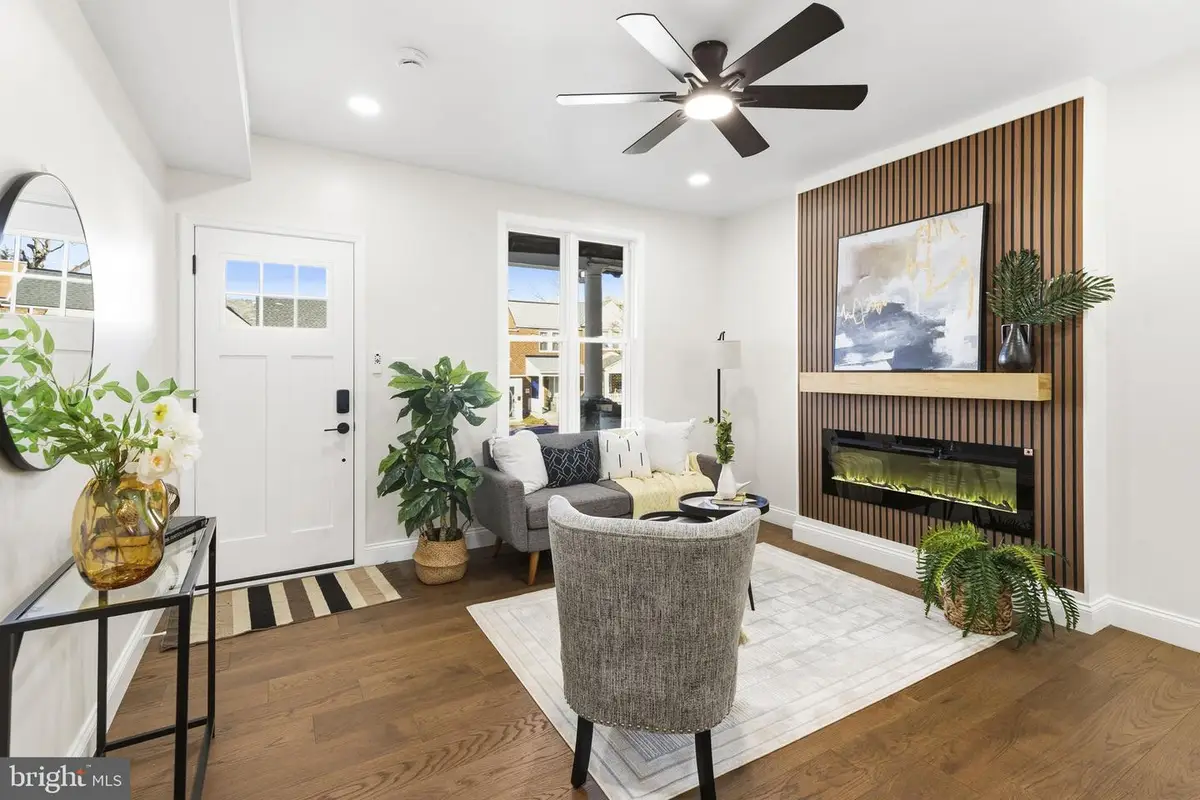 605 Parkwyrth Ave, Baltimore, MD 21218 - Image #1