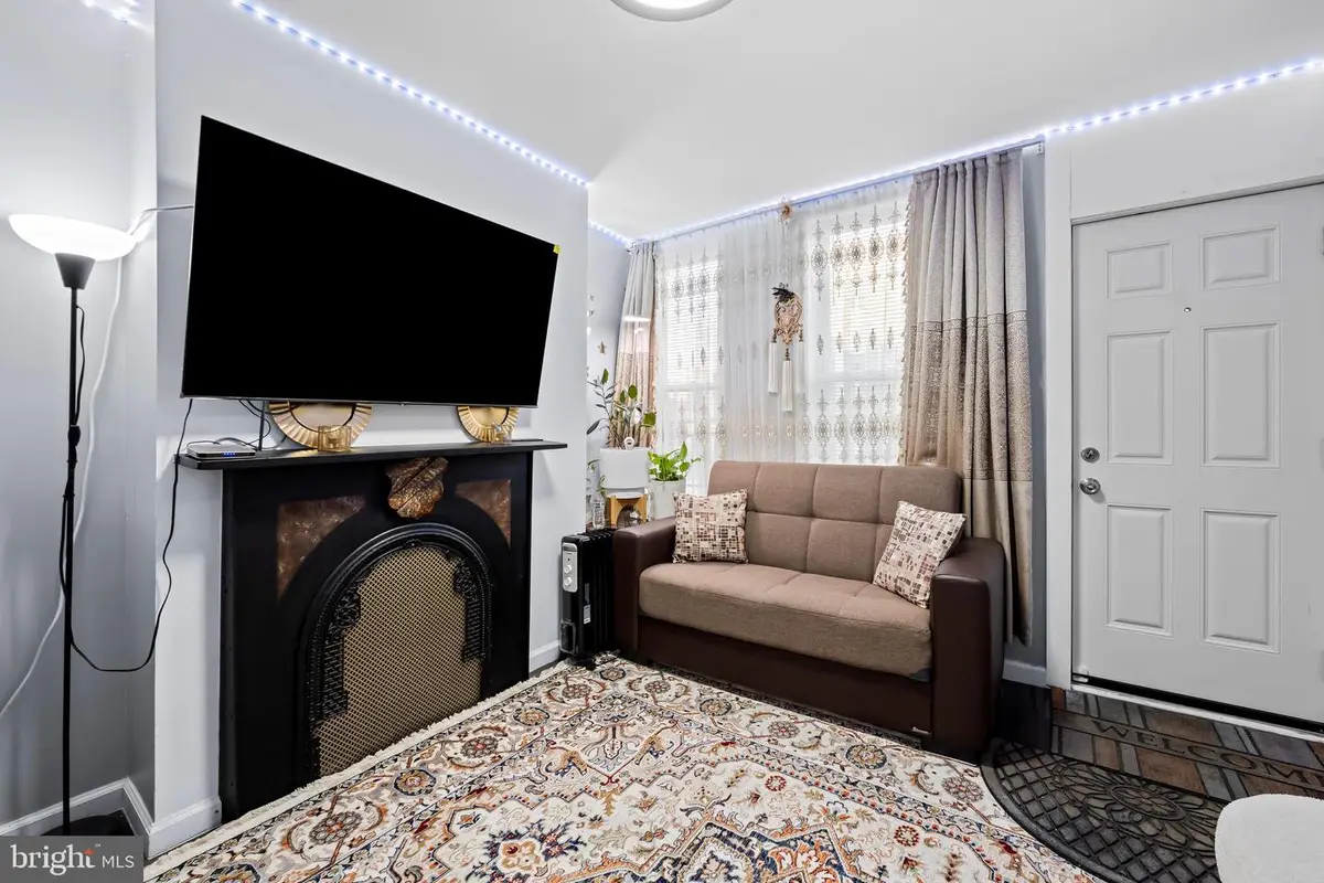 236 S Gilmor St, Baltimore, MD 21223 - Image #1